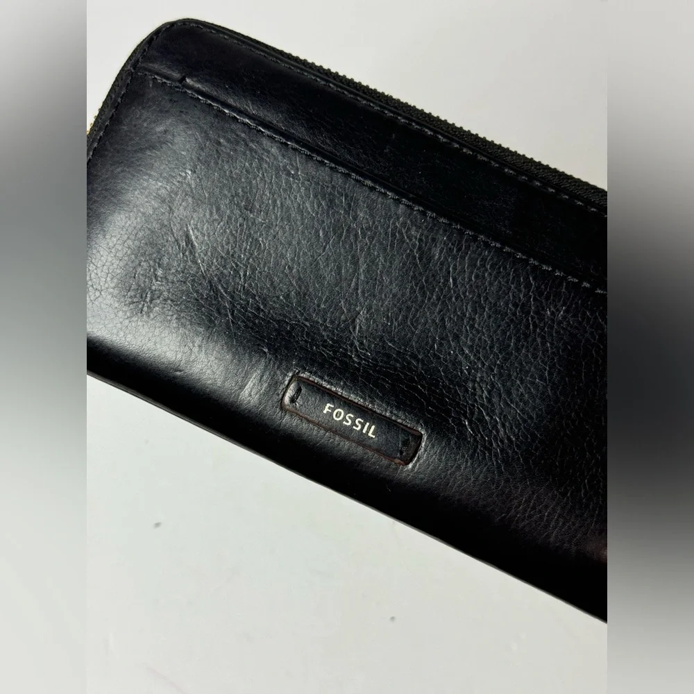 Fossil Leather Zip Around Bill & Credit Card Large Wallet